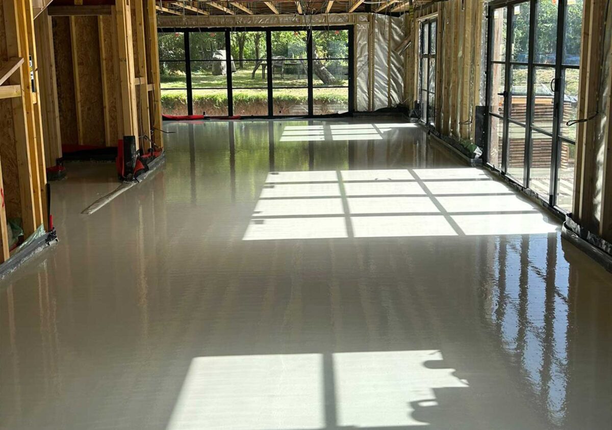 Liquid Screed vs Traditional Sand and Cement – What’s the Difference?
