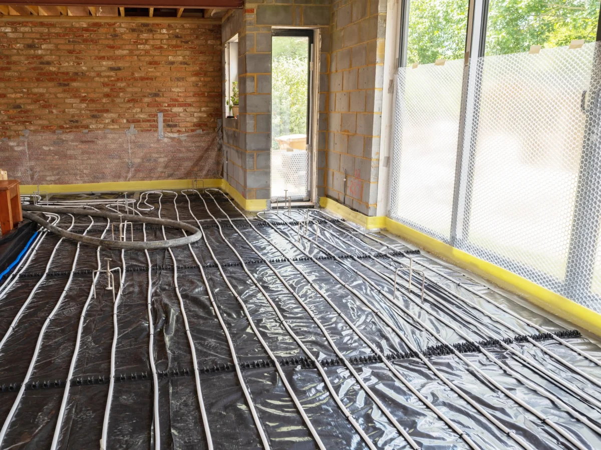 Underfloor Heating vs Radiators – Which Is Best for You?